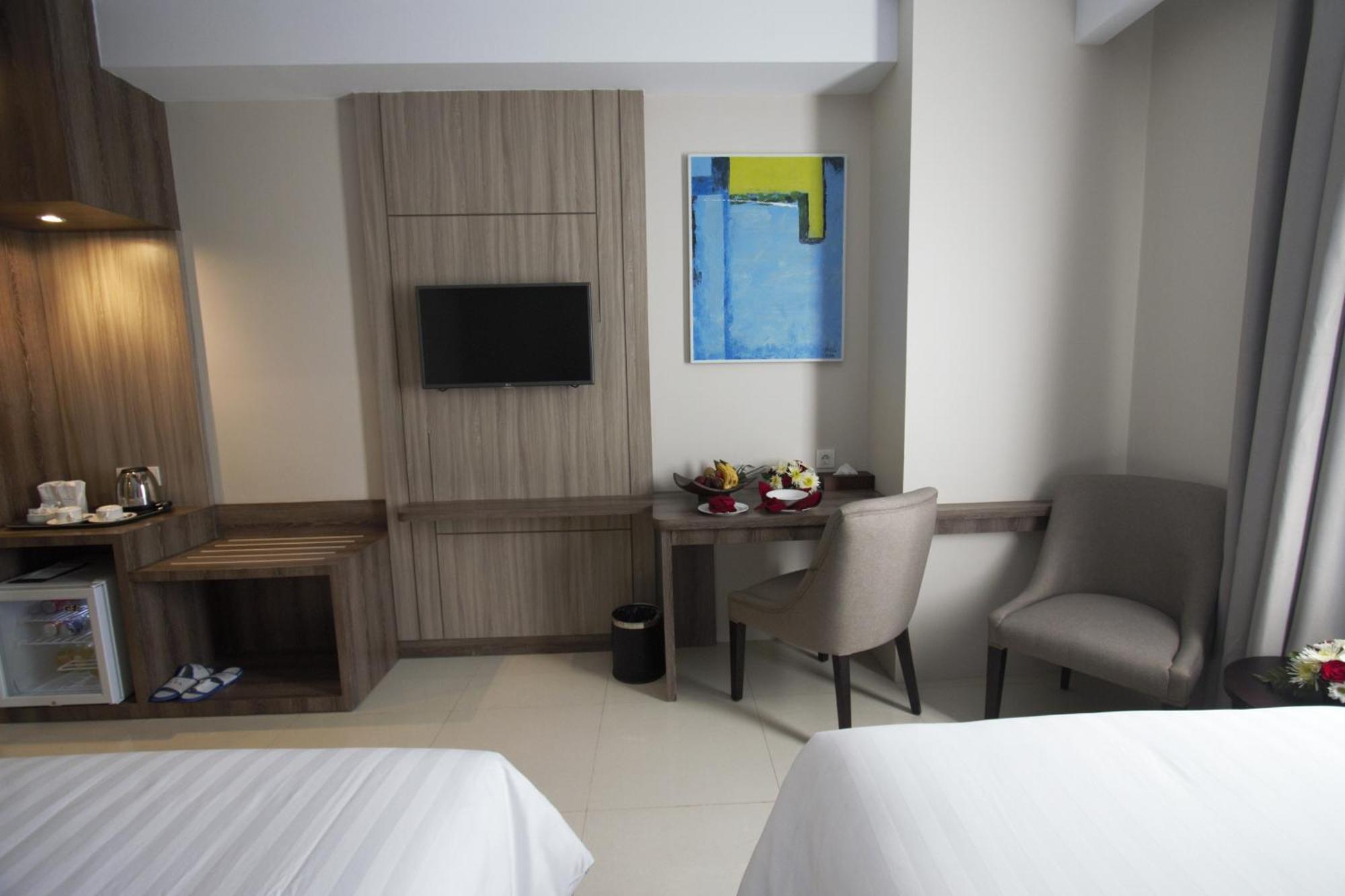Tara Hotel Yogyakarta Tugu Bilik gambar