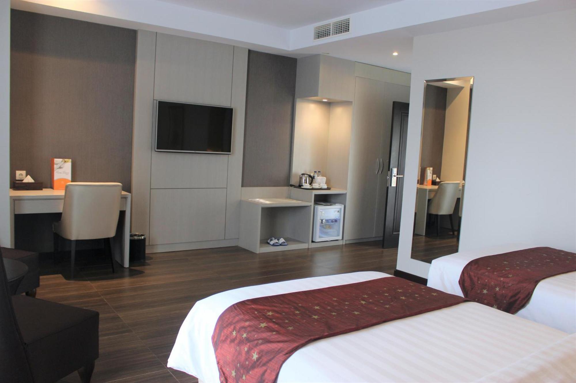 Tara Hotel Yogyakarta Tugu Luaran gambar