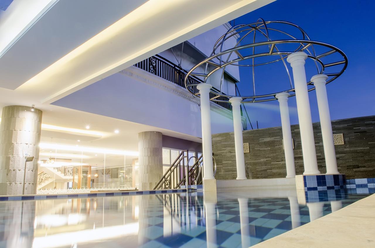 Tara Hotel Yogyakarta Tugu Luaran gambar