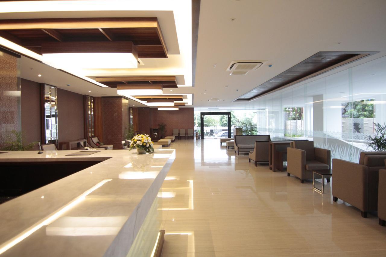 Tara Hotel Yogyakarta Tugu Luaran gambar