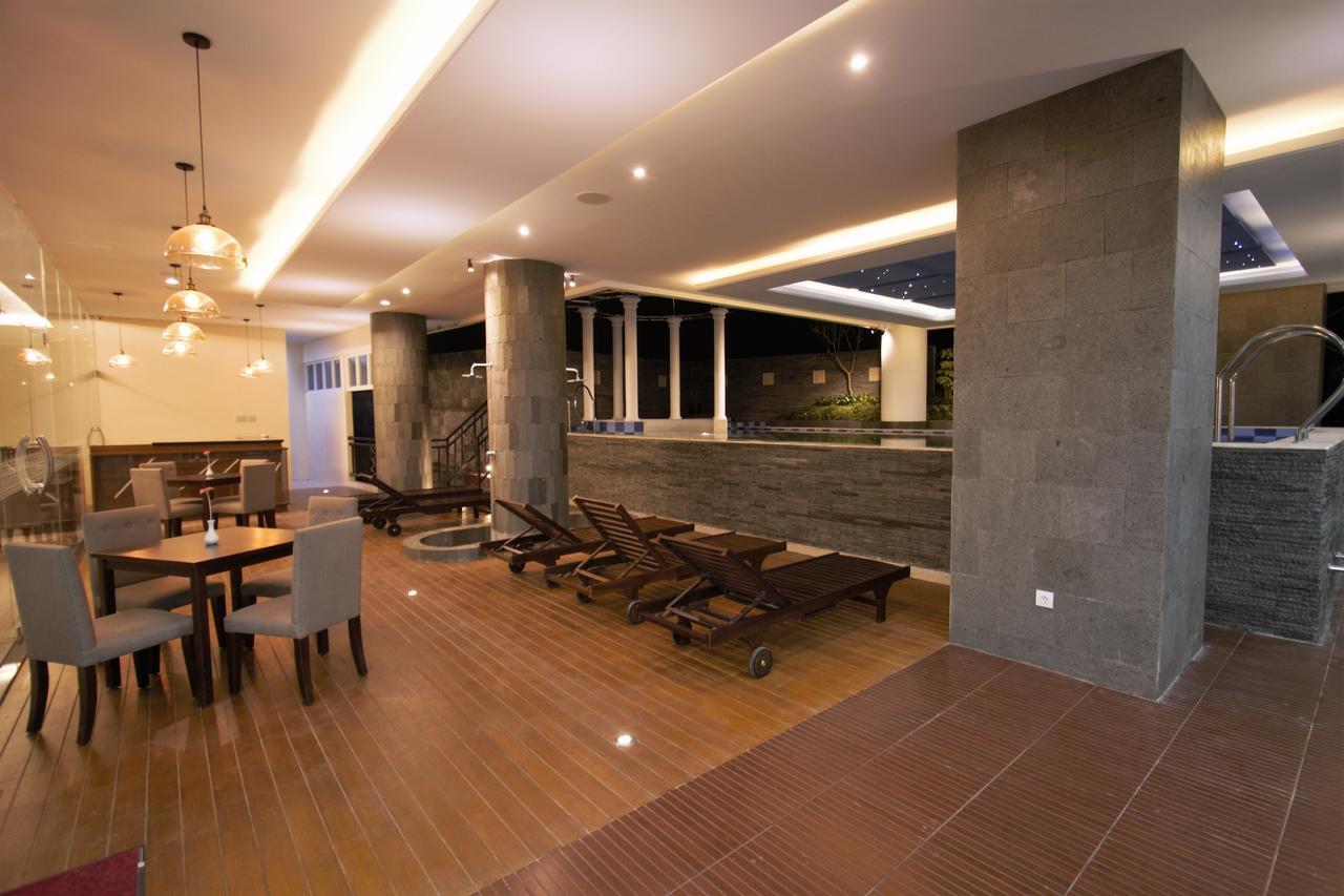 Tara Hotel Yogyakarta Tugu Luaran gambar
