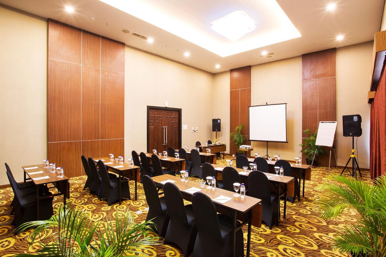 Tara Hotel Yogyakarta Tugu Luaran gambar