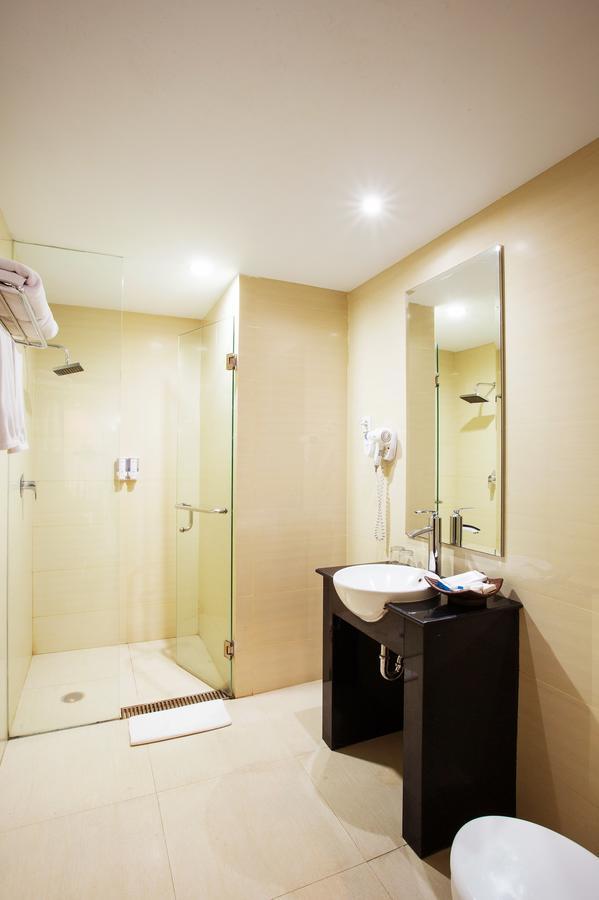 Tara Hotel Yogyakarta Tugu Luaran gambar